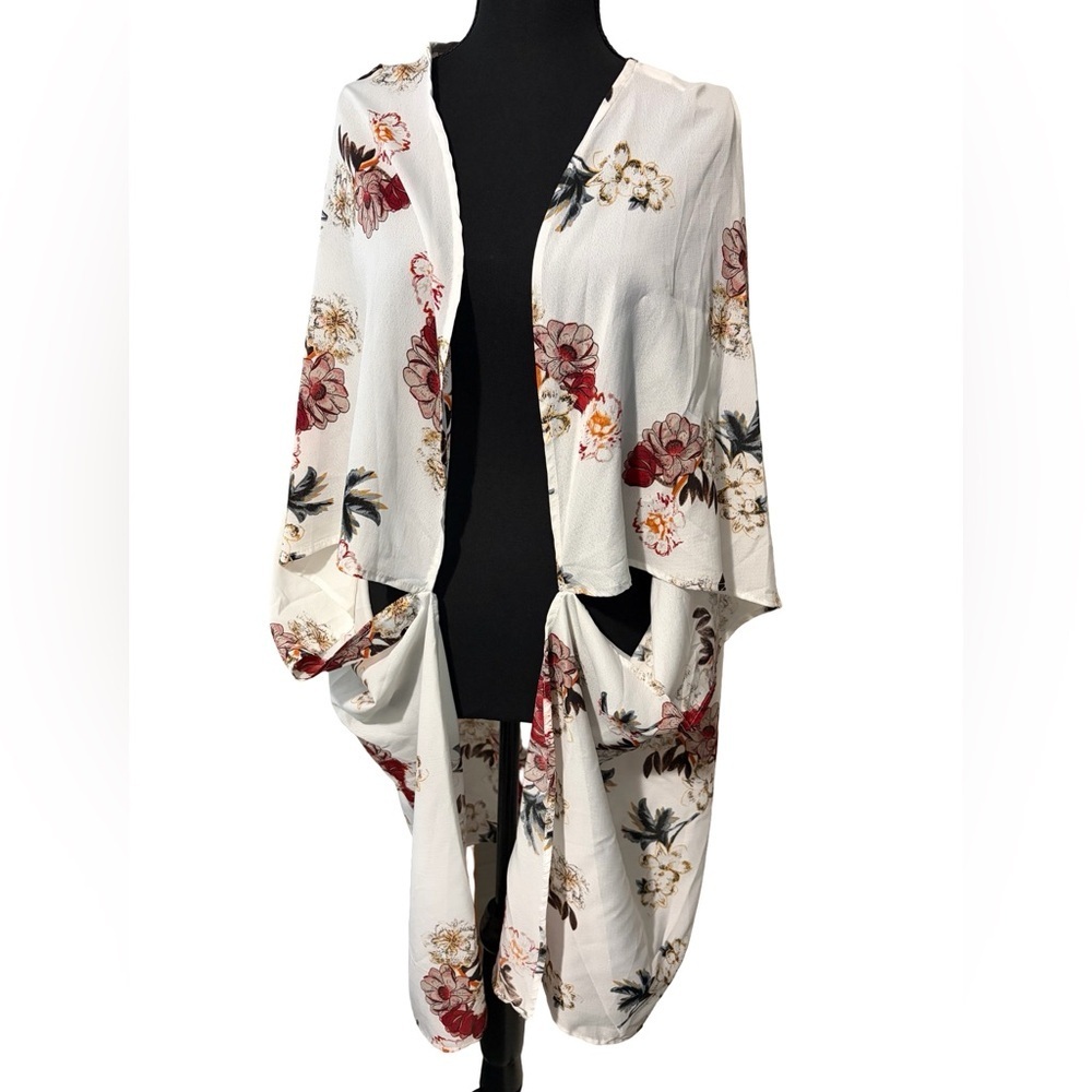 Amaryllis Cream Floral Open-Front Kimono